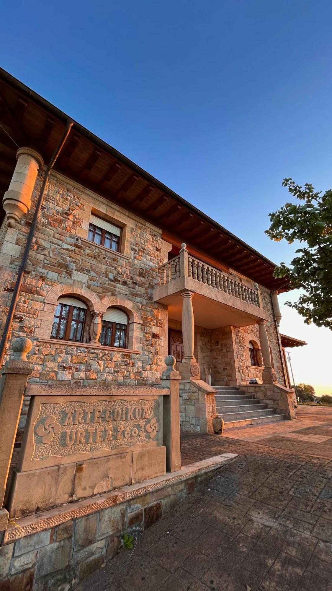 Villa Artegoikoaurdaibai Patrimonio De La Unesco Ibarrangelu Exterior photo